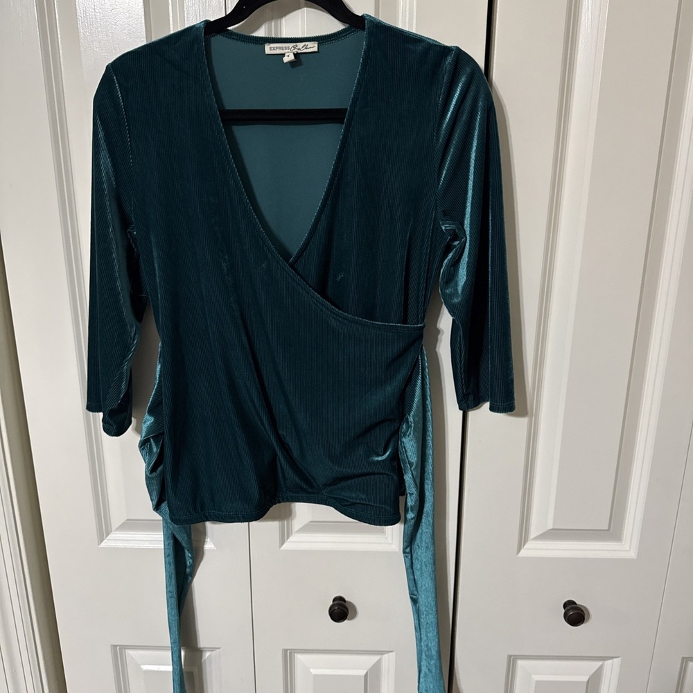 Women's Express One Eleven Green Ribbed Velvet Wrap Top Size Large Y2K 90s Style